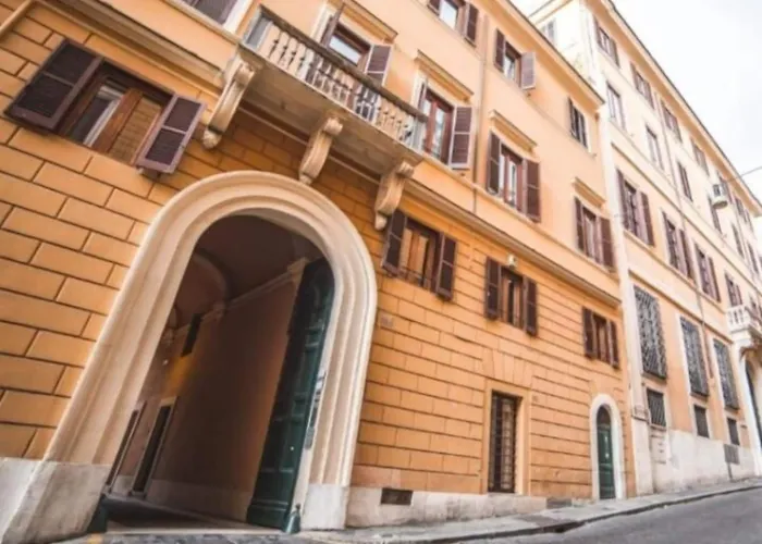 Trevi Portrait Bed & Breakfast 4*